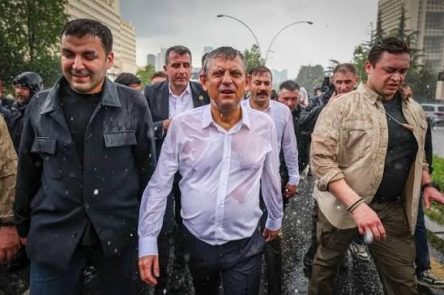 Abdulbaki Erdoğmuş: Yeni Parti nasıl gerçekten ‘yeni’ olabilir?